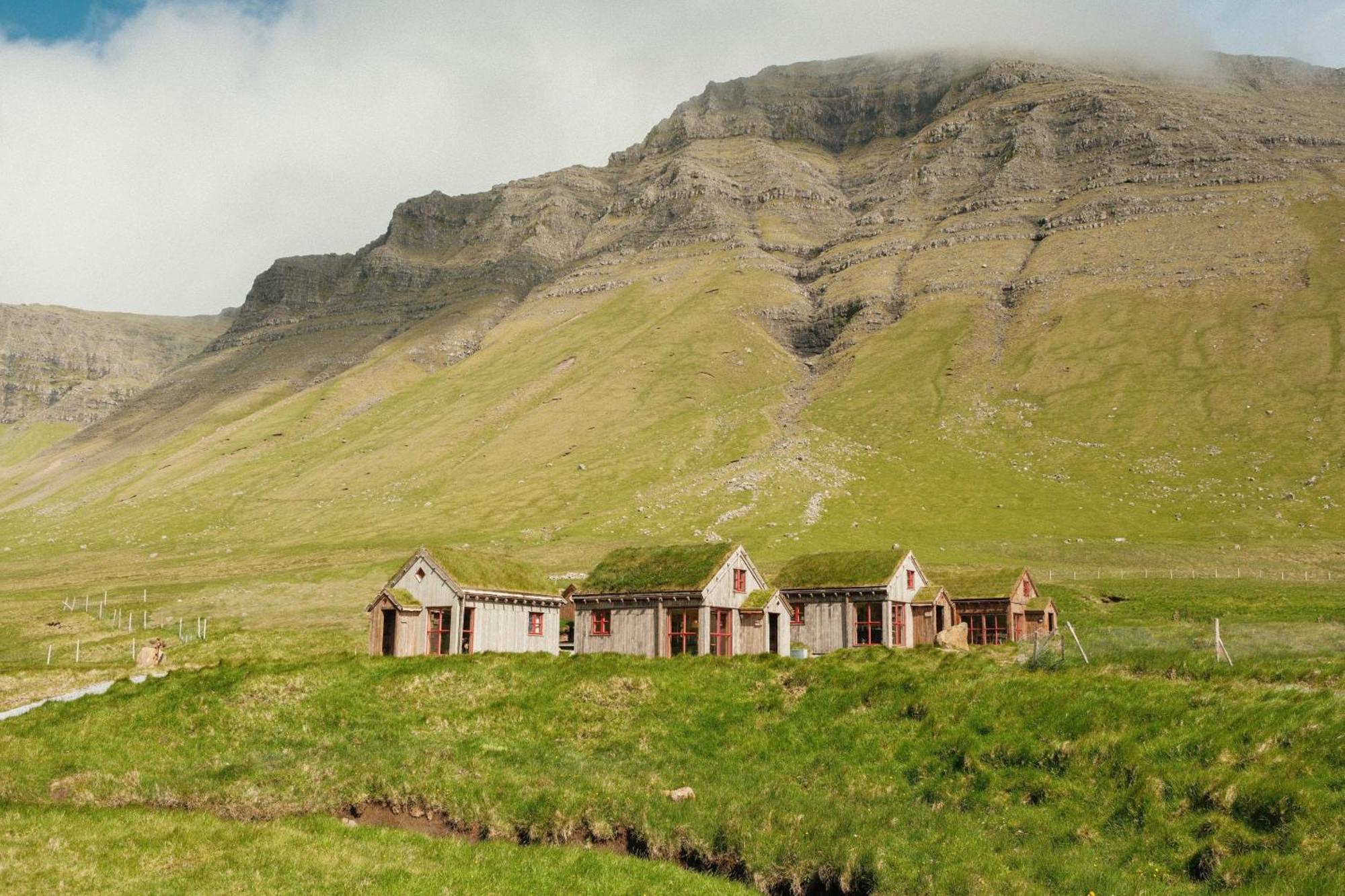 Mulafossur Cottages By Famous Waterfall In Gasadalur Luaran gambar