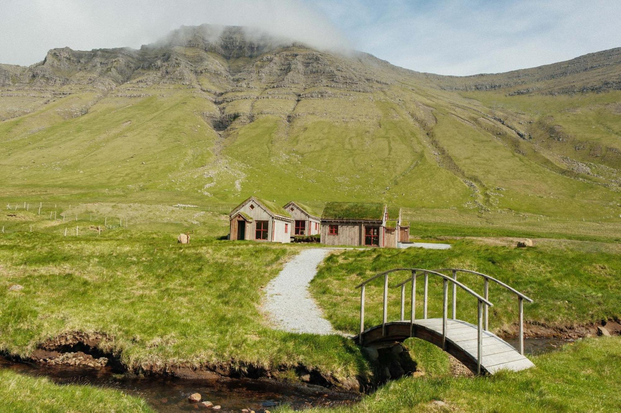 Mulafossur Cottages By Famous Waterfall In Gasadalur Luaran gambar