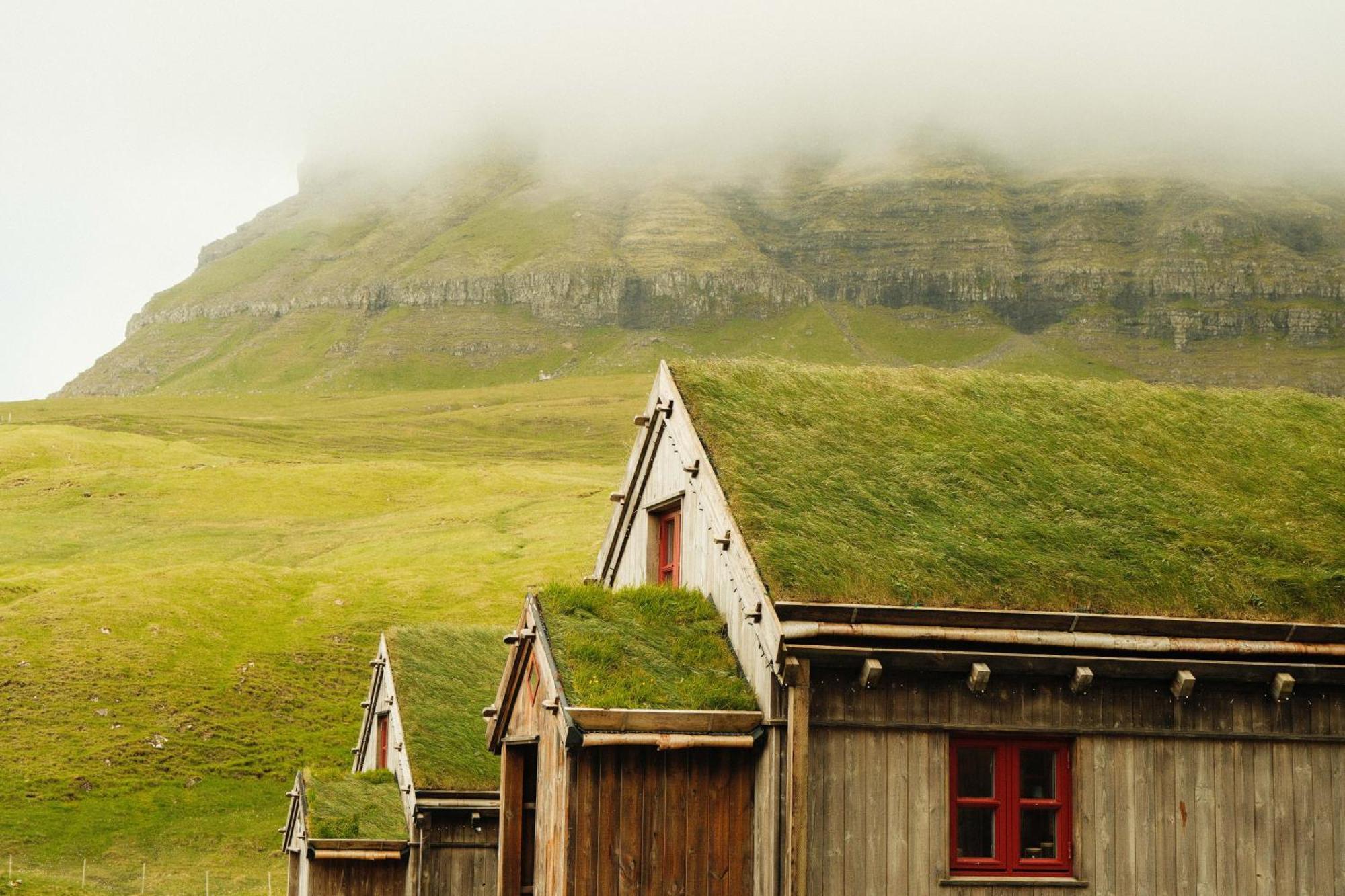 Mulafossur Cottages By Famous Waterfall In Gasadalur Luaran gambar