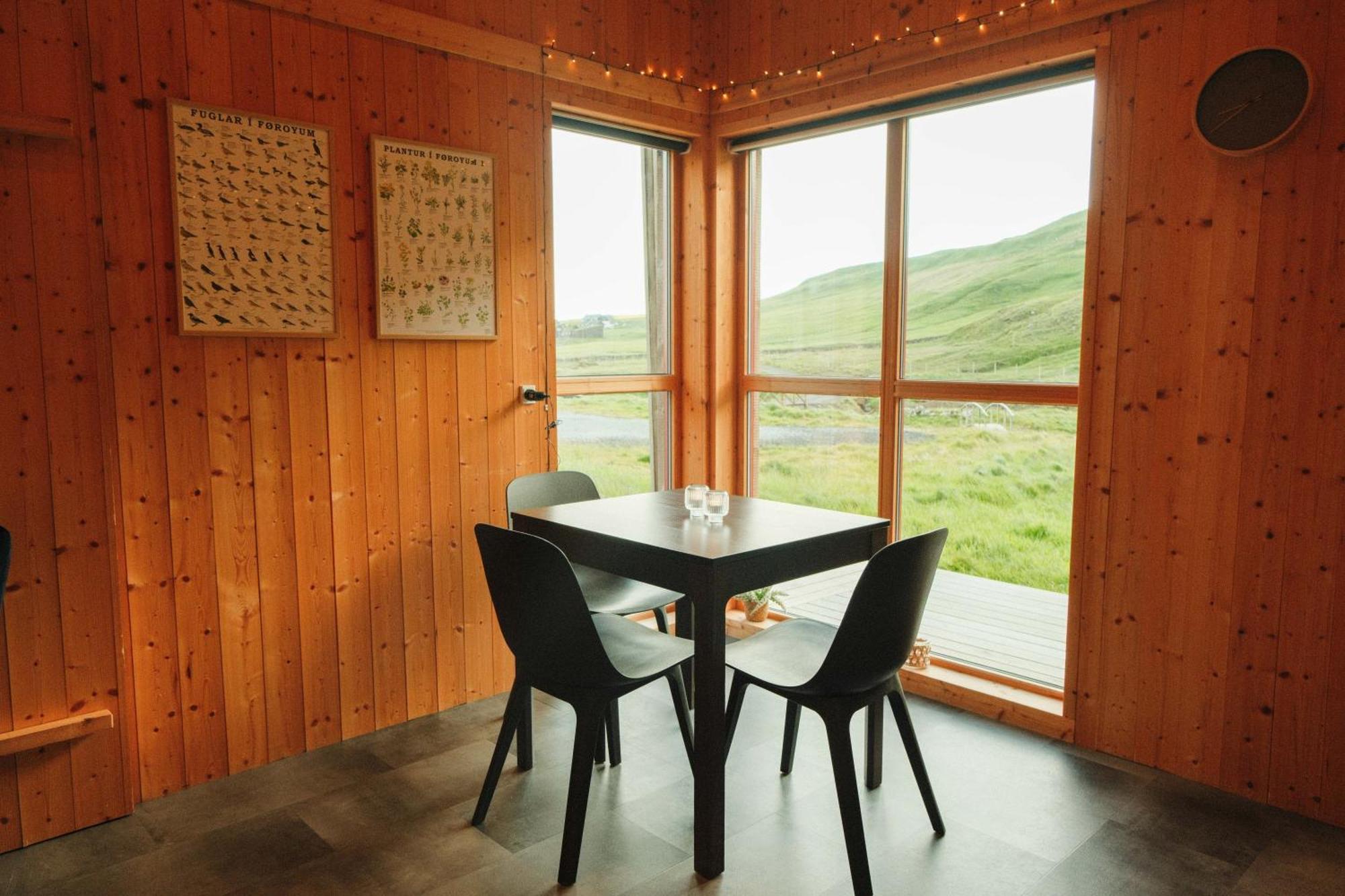 Mulafossur Cottages By Famous Waterfall In Gasadalur Luaran gambar