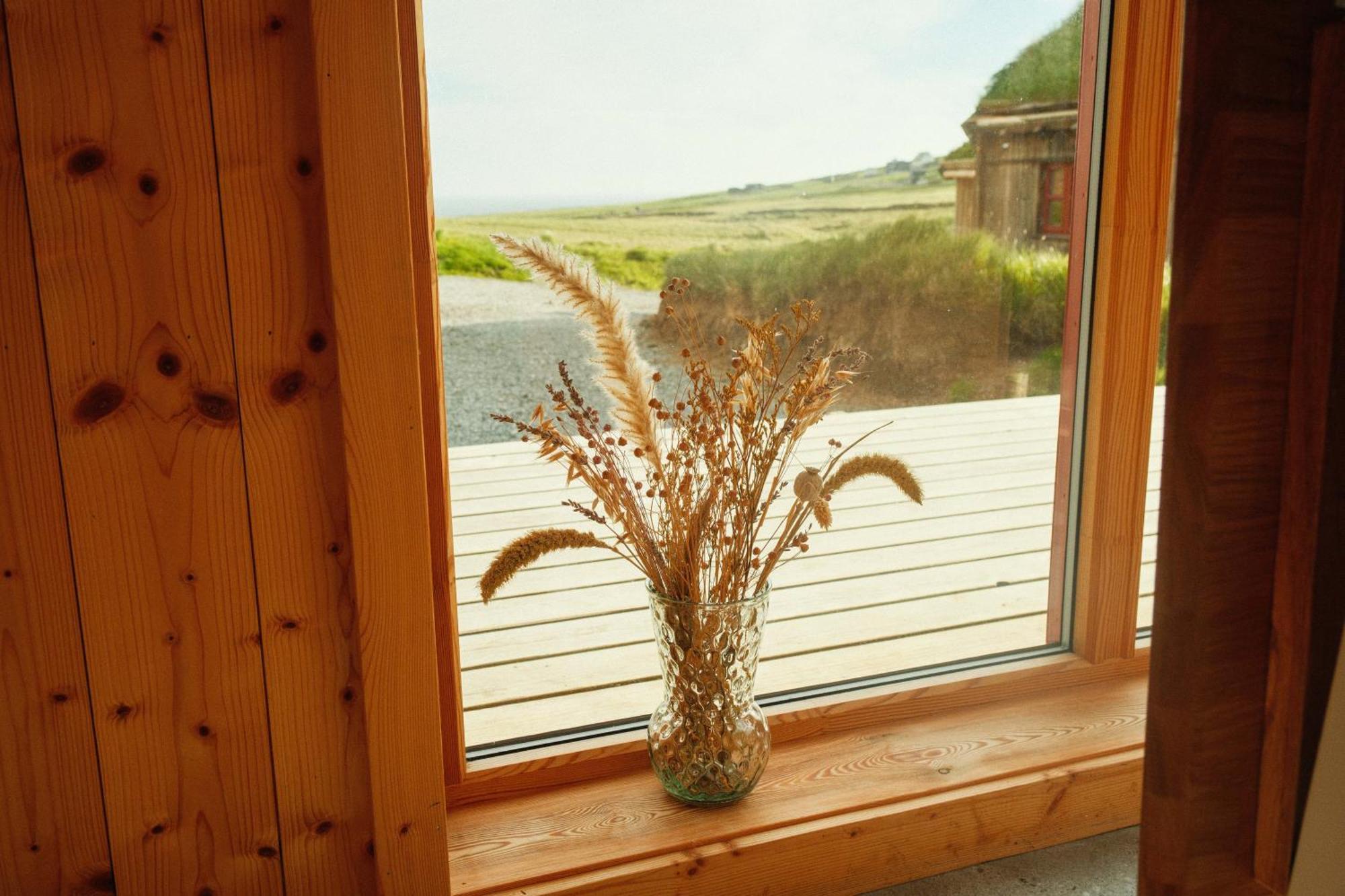 Mulafossur Cottages By Famous Waterfall In Gasadalur Luaran gambar